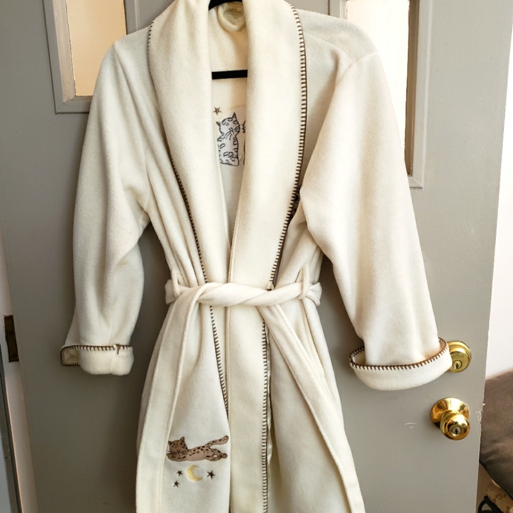 Fleece cat bathrobe, one size